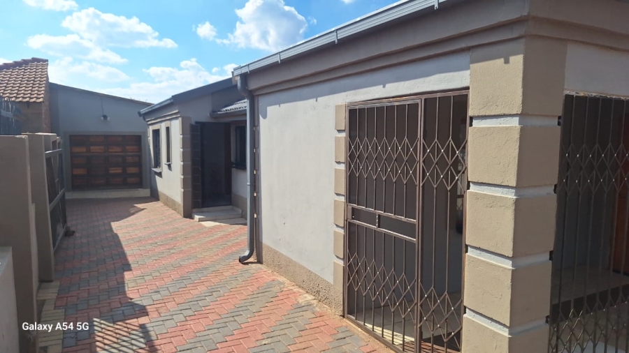 3 Bedroom Property for Sale in Mohadin North West